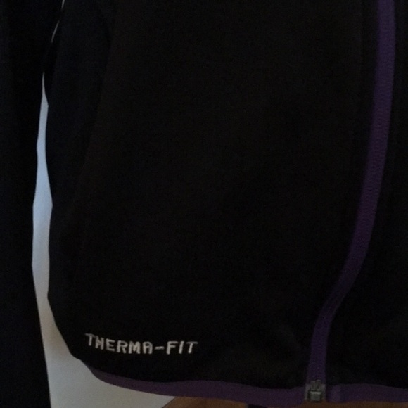 Nike Therma fit Jacket💜 - Picture 5 of 10